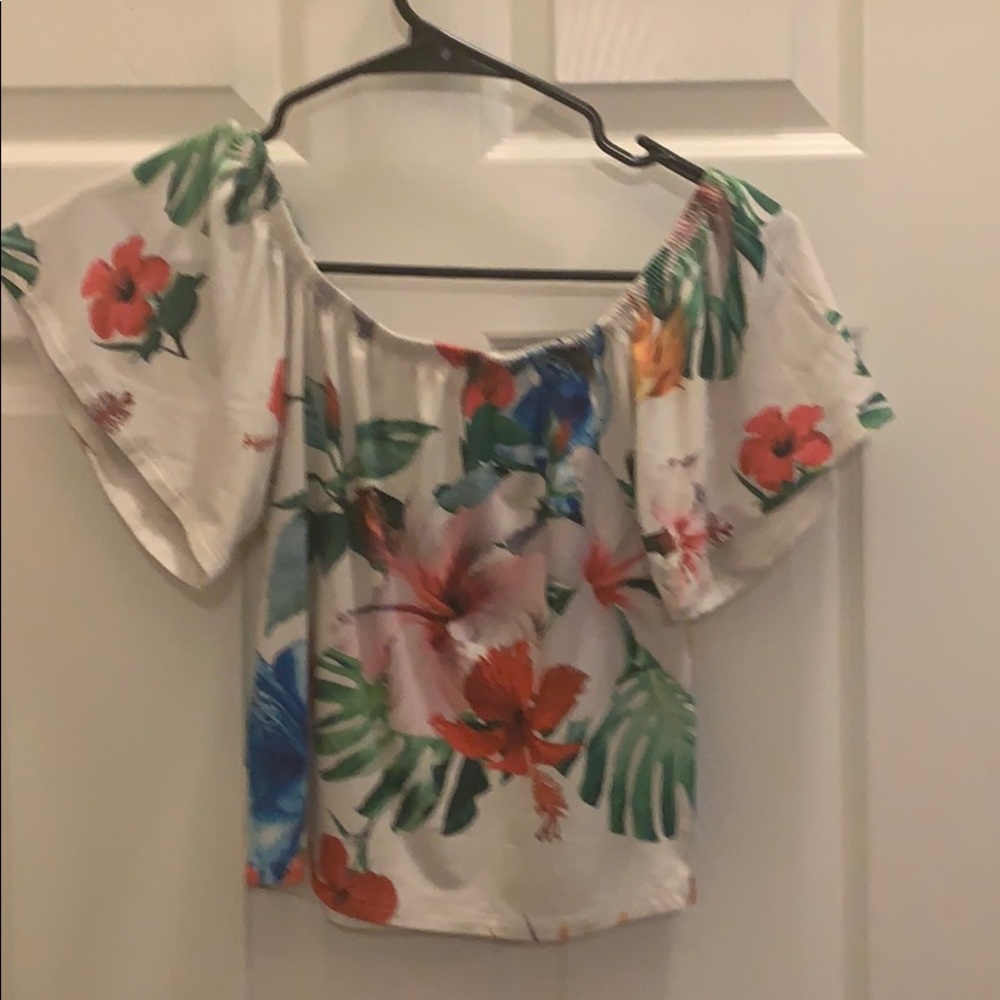 After Shoulder floral shirt